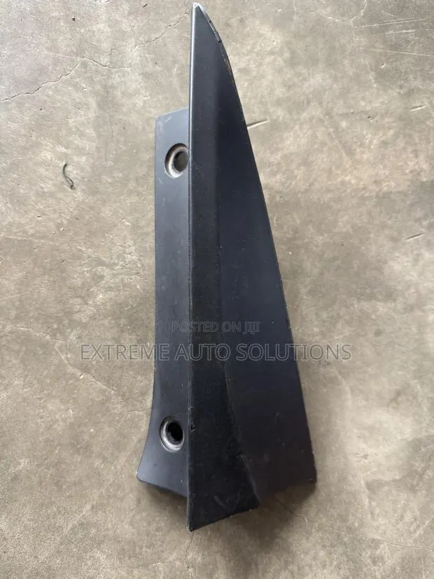 2019-2021 Acura RDX Quarter Pillar Trim Garnish · Photo 1