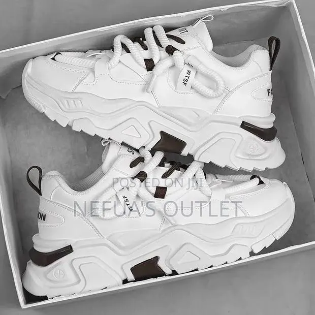 Nice Sneakers · Photo 1