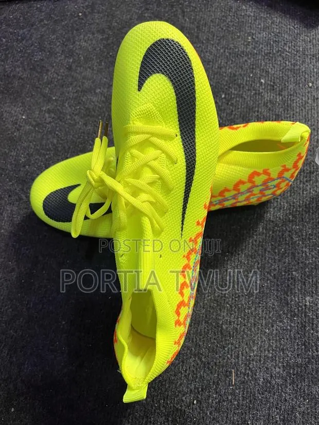 Football Boots · Photo 1