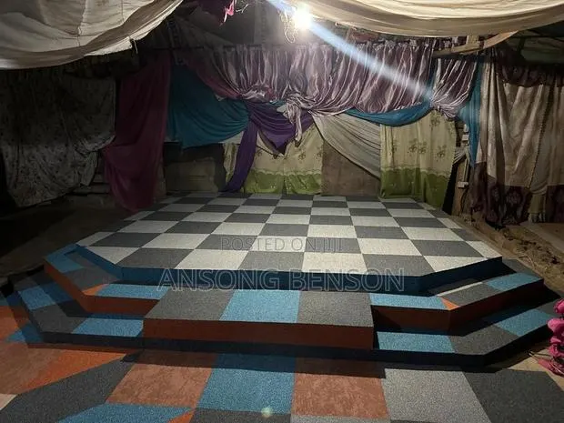 PVC Woolen Carpet Tiles Sales Professional Installation · Photo 1