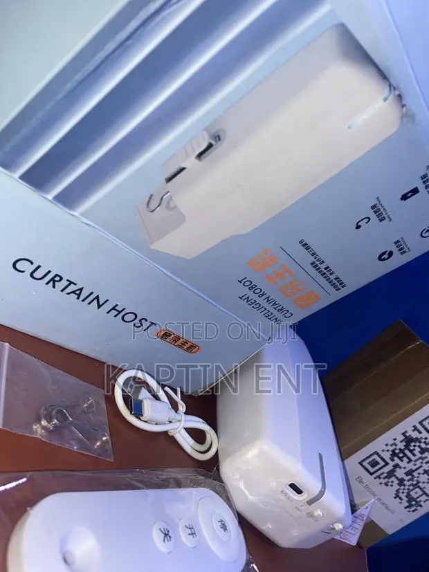 Intelligent Curtain Robot · Photo 1