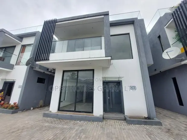 3bdrm Townhouse / Terrace in Dzorwulu for rent · Photo 1