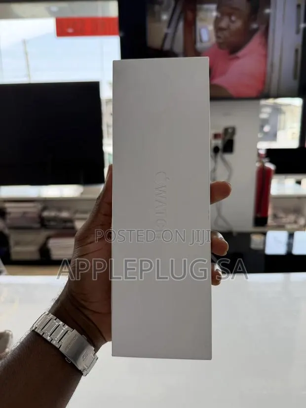 Apple Watch Series 11 46mm · Photo 1