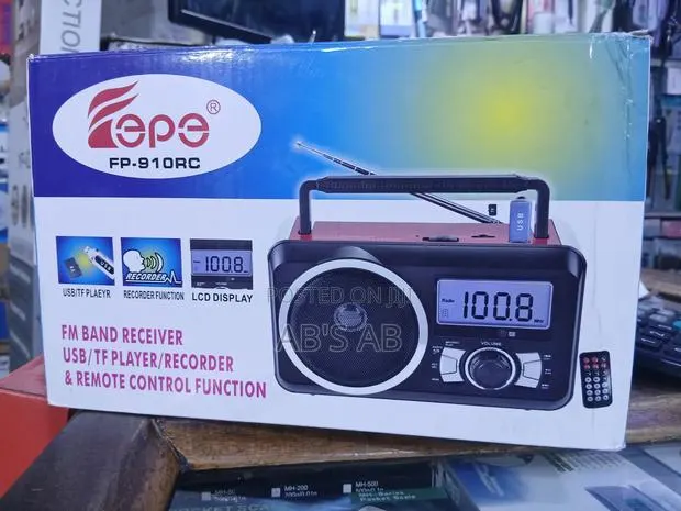Display Radio With Bluetooth · Photo 1