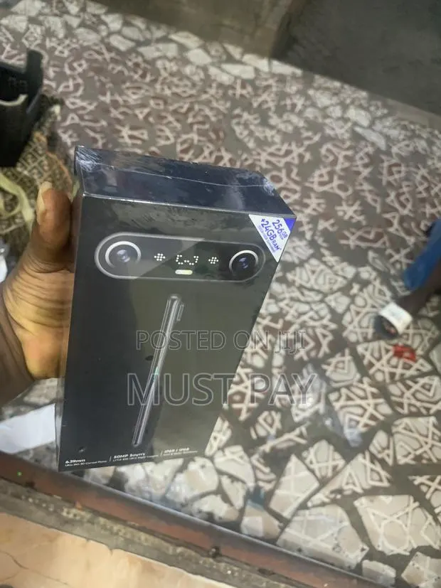 New Tecno Camon Slim 256 GB Black · Photo 1