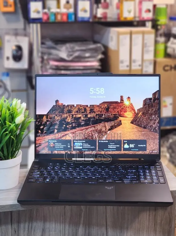 Laptop Asus TUF Gaming A16 16GB AMD Ryzen 7 SSD 1T · Photo 1