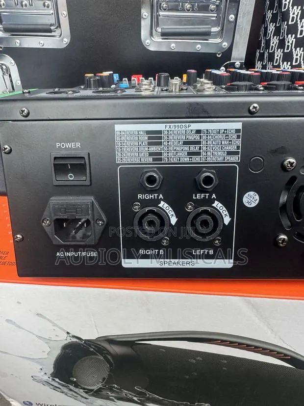 6 Channel Powered Mixer With Recording (Yamaha) · Photo 1