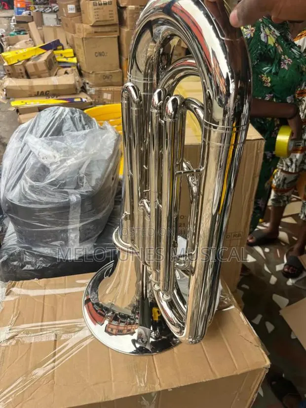 Titanic Professional Euphonium · Photo 1