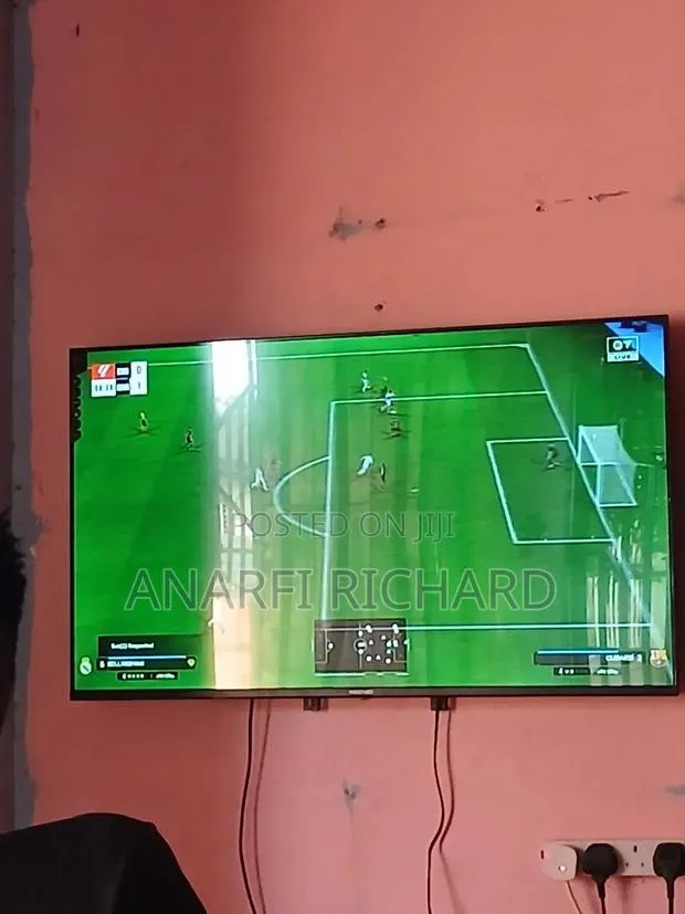 Two Mooved Led TV for Sale · Photo 1