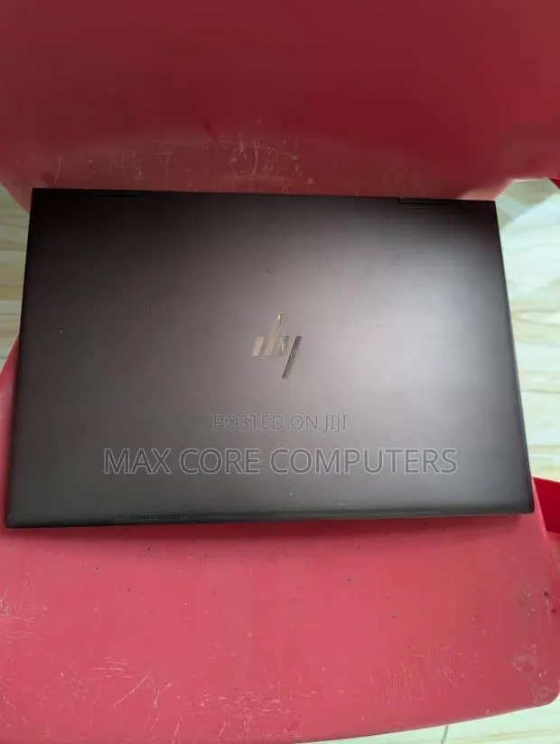 Laptop HP Envy x360 15-cp0013nr 8GB AMD Ryzen 5 SSD 256GB · Photo 1