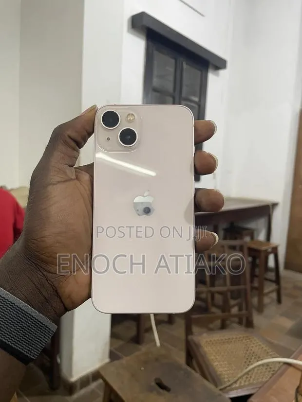 Apple iPhone 13 128 GB Pink · Photo 1