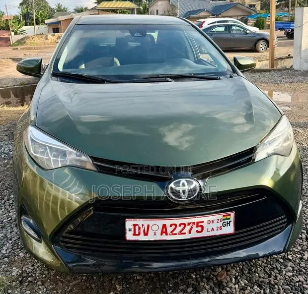 Toyota Corolla 2018 Green · Photo 1