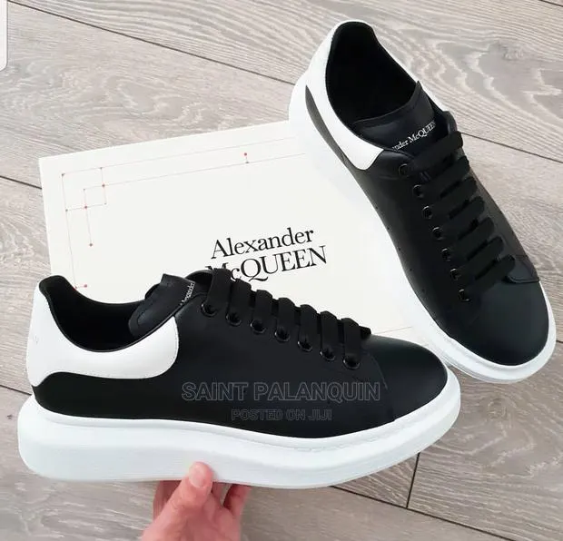 McQueen Sneak · Photo 1