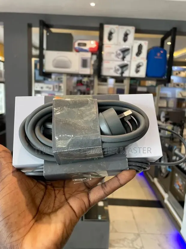 Starlink by SpaceX UTP-232C Power Supply · Photo 1