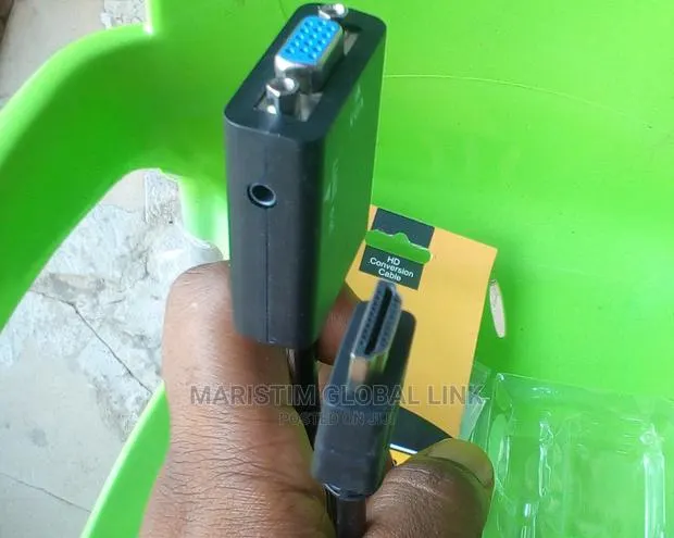 HDMI to VGA Converter · Photo 1