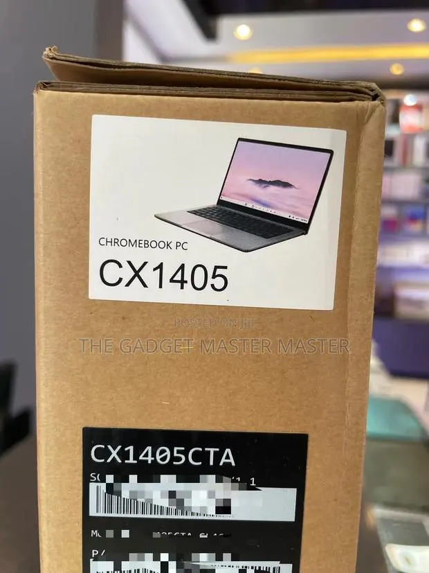 New Laptop Asus Chromebook CX1 4GB Intel Celeron SSD 60GB · Photo 1