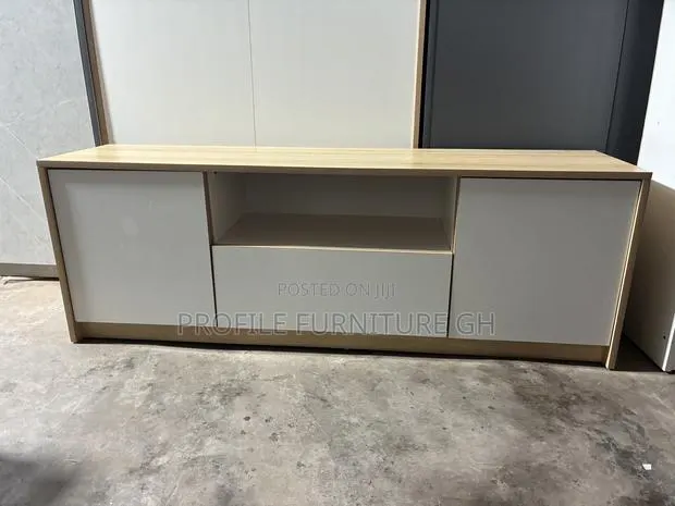 TV Stand 5 Feet Long · Photo 1