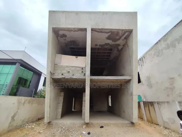 3bdrm Townhouse/Terrace in Adjiringanor, East Legon for sale · Photo 1