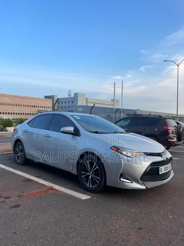 Car for Rent Toyota Corolla 2018 · Photo 1