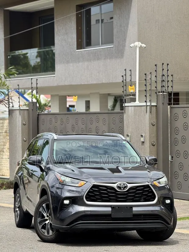 Toyota Highlander Limited 2022 Gray · Photo 1