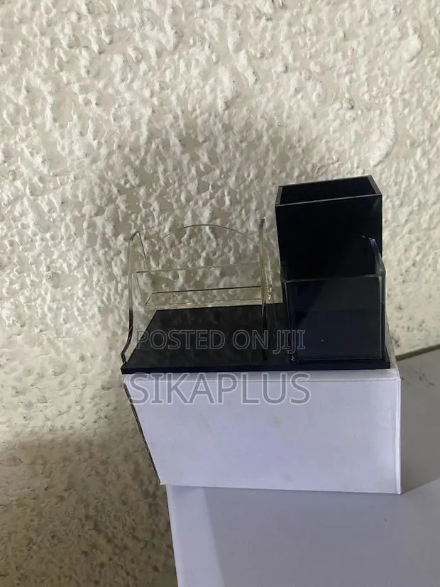 Executive Pen Holder · Photo 1