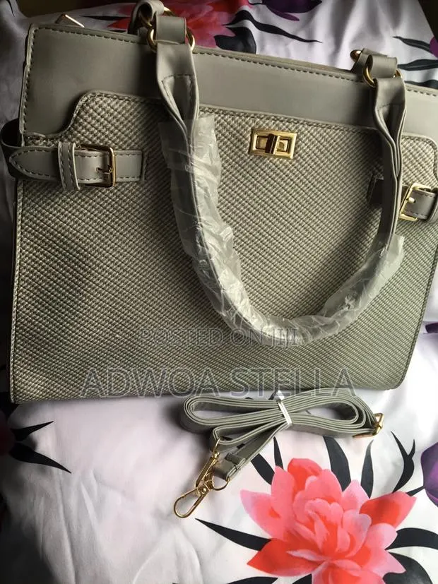 Everyday Handbag · Photo 1