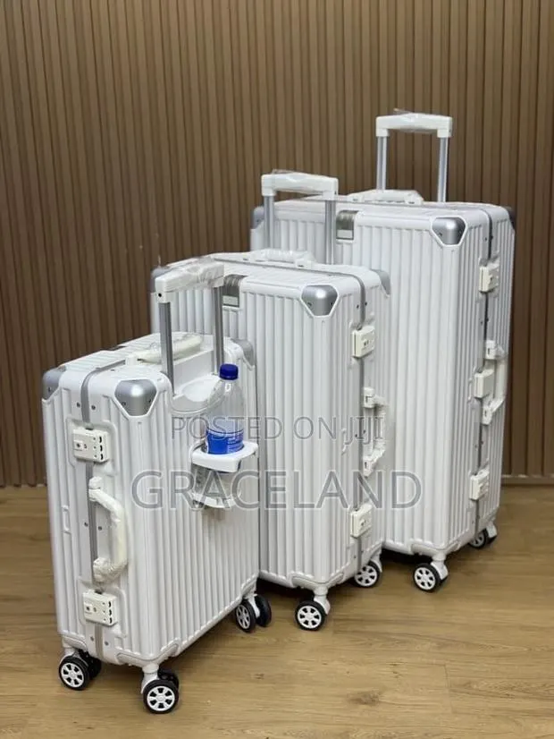 This Is Original Fiber PVC TravelingBag Luggage 3in1 Set Alone · Photo 1