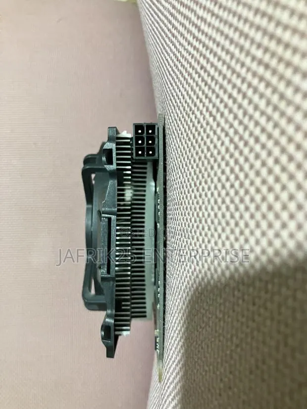 Geforce GTX 650 2GB Oc · Photo 1