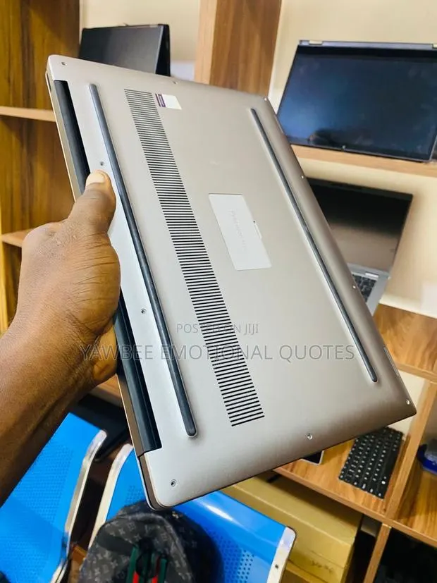 Laptop Dell Precision 7520 16GB Intel Core i7 SSD 512GB · Photo 1