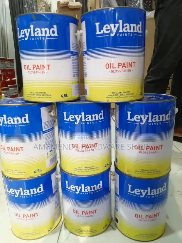 Leyland Oil Paint Gloss Finish Excellent Opacity · Photo 1