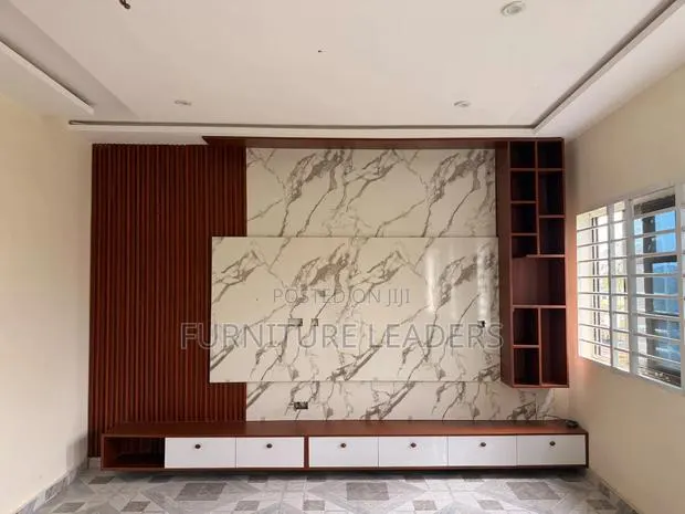 TV Wall Unit · Photo 1