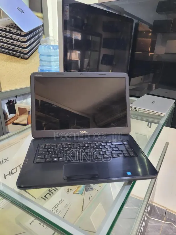 Laptop Dell Inspiron 15R N5520 6GB Intel Core i5 HDD 500GB · Photo 1