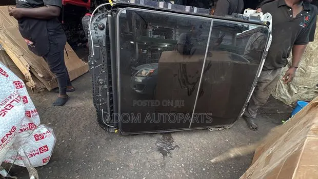 Ford F150 Sunroof Glass Sun Roof Top · Photo 1