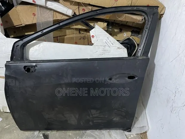 Toyota Corolla 2014-2019 Front Door Shell Available · Photo 1