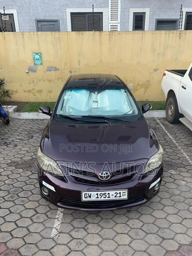 Toyota Corolla 2013 Black · Photo 1