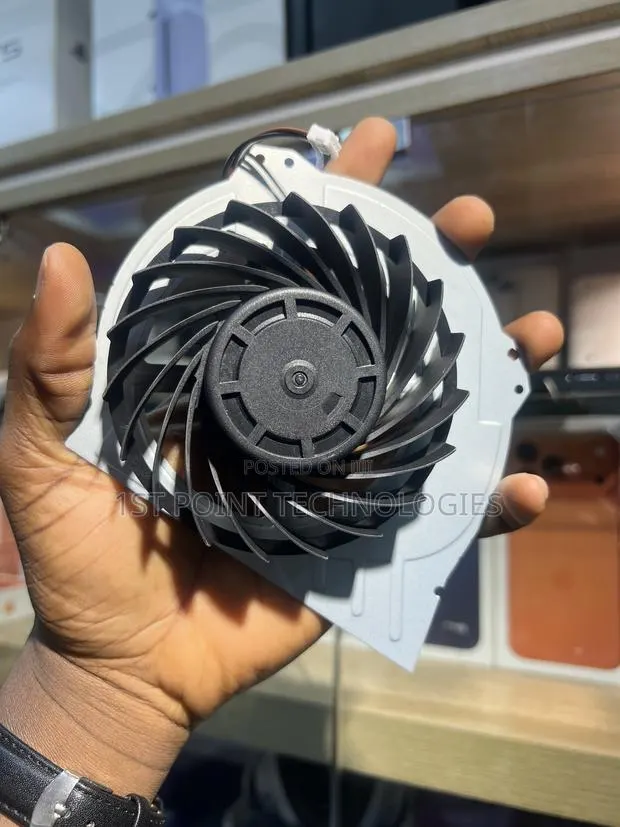 PS4 Pro Fan Replacement · Photo 1