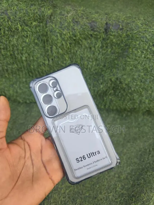 Samsung Galaxy S26 Ultra Transparent Case With Card Holder · Photo 1