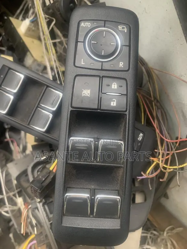 Lexus Rx305 Power Window Switch · Photo 1