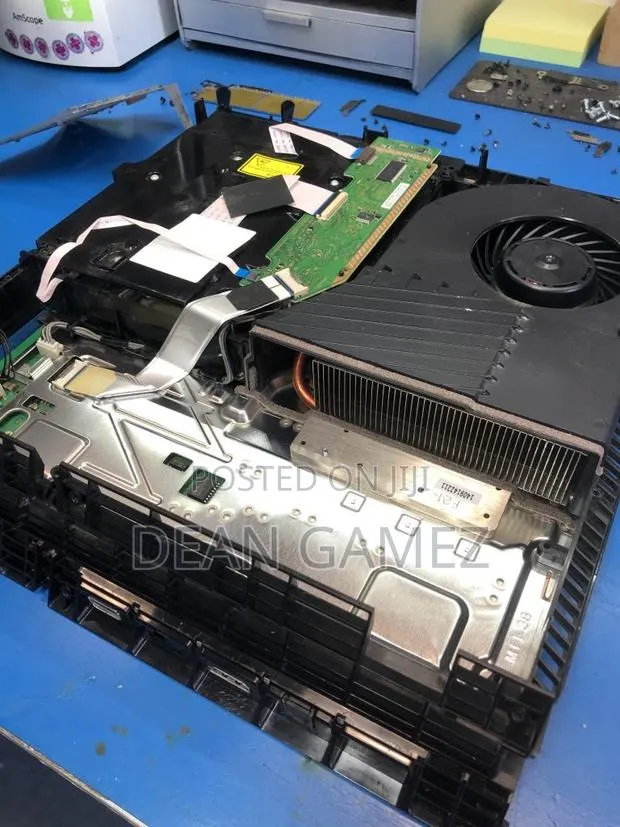 Ps4 Service Cleanin And Thermal Paste Replacement To Reduce Loud Noise · Photo 1
