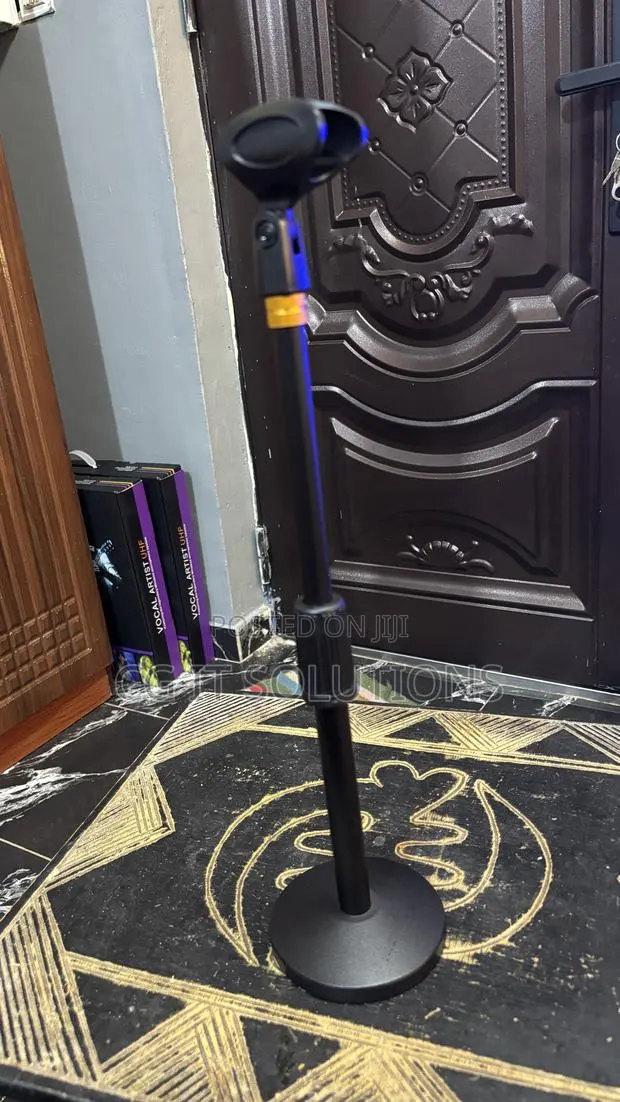 Desktop Microphone Stand · Photo 7
