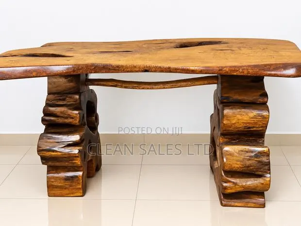 Office Table · Photo 1