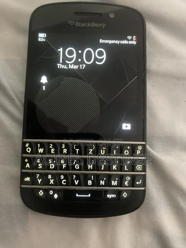 BlackBerry Q10 16 GB Black · Photo 1