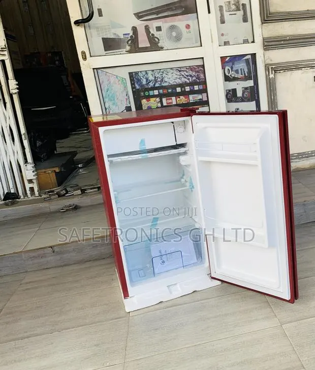 Try Massive Pearl Pf-109-2b 80-Liter Single-Door Table-Top · Photo 1