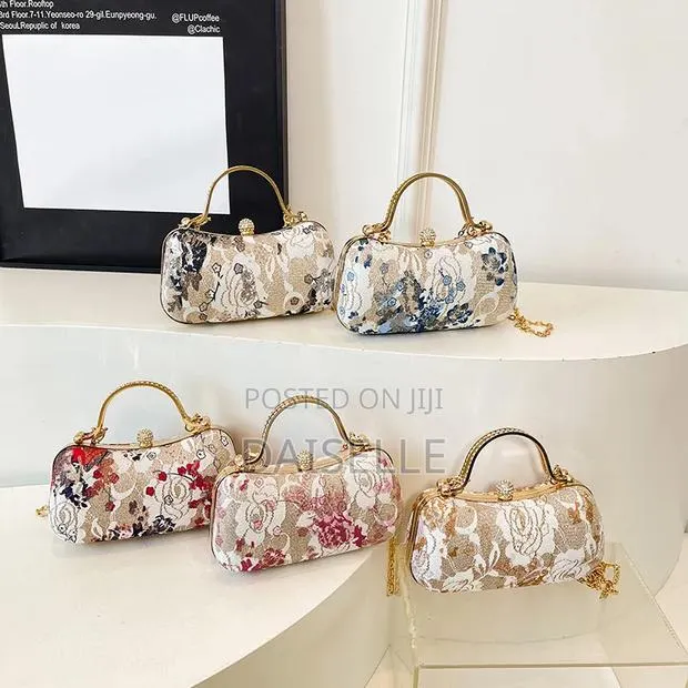 Chinese Clutch Handbag · Photo 1