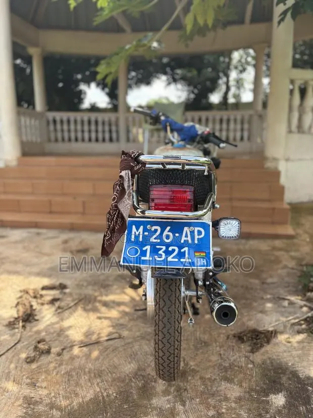 New Royal RY125 2026 Blue · Photo 1