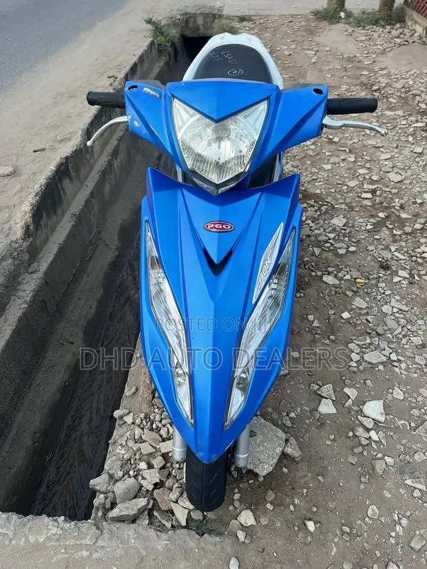 Piaggio Scooter 2014 Blue · Photo 1