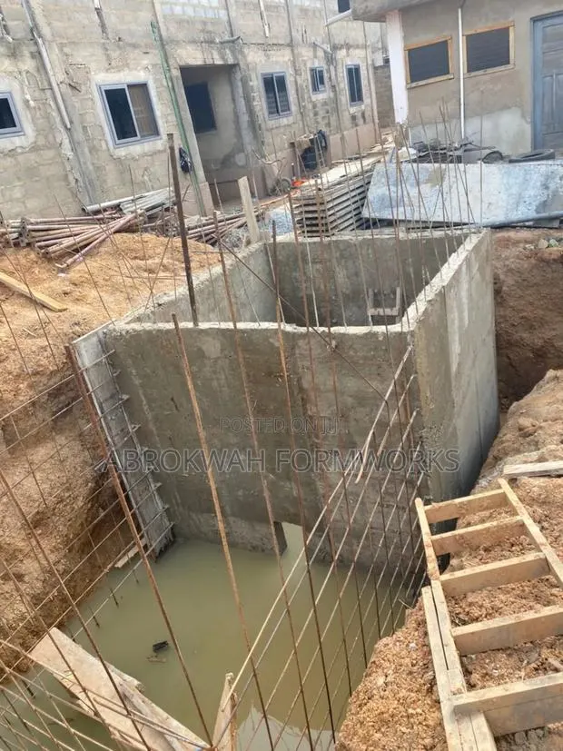Metal Molds for Ur Mahole, Retaining Wall, Lift, Pillars Etc · Photo 1