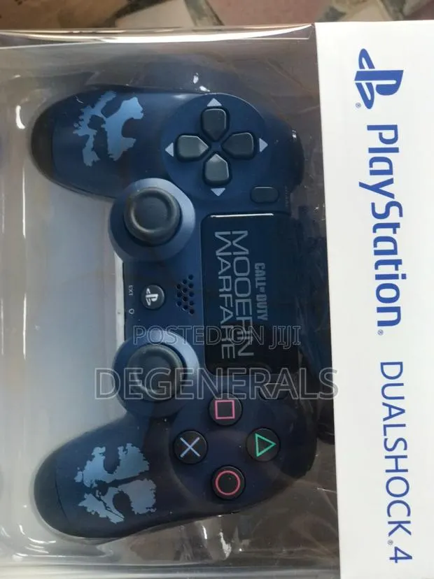 Playstation 4 Controllers · Photo 6
