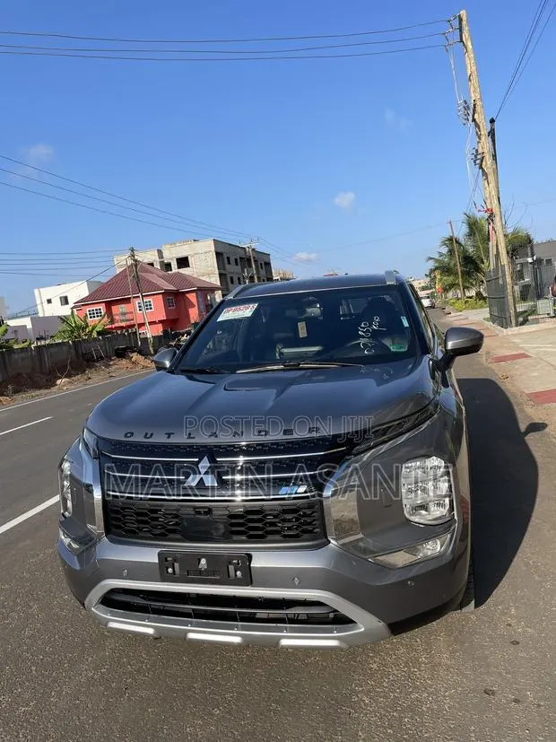 Mitsubishi Outlander SEL Launch Edition 2022 Gray · Photo 1