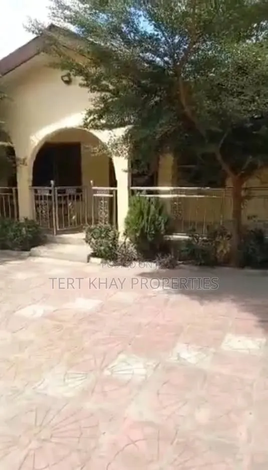 3bdrm House in Akweley for sale · Photo 1